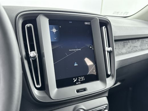 Volvo  XC40 T2 A/T Momentum Core | 17" | Navigatie | Carplay | Parkeercamera | Parkeersensoren V+A | Cruise C... ActivLease financial lease