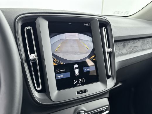 Volvo  XC40 T2 A/T Momentum Core | 17" | Navigatie | Carplay | Parkeercamera | Parkeersensoren V+A | Cruise C... ActivLease financial lease