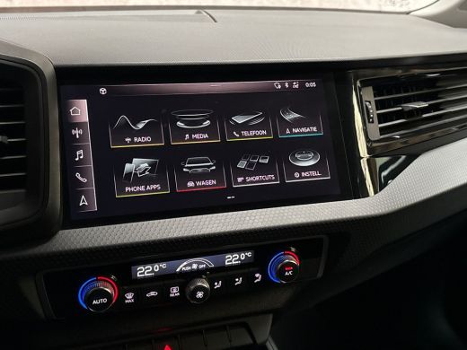 Audi A1 Sportback Sportback 25 TFSI Sport (APPLE CARPLAY, CLIMATE, PARKEERSENSOREN, SPORTSTOELEN, LM VELGEN, ARMSTE... ActivLease financial lease