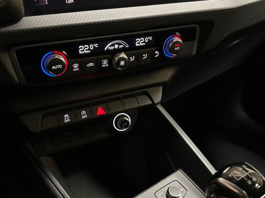 Audi A1 Sportback Sportback 25 TFSI Sport (APPLE CARPLAY, CLIMATE, PARKEERSENSOREN, SPORTSTOELEN, LM VELGEN, ARMSTE... ActivLease financial lease