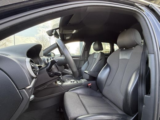 Audi A3 Sportback Aut. 35 TFSI S-Line | Virtual | Stoel Verwarming | Navi | ActivLease financial lease