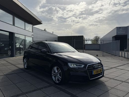 Audi A3 Sportback Aut. 35 TFSI S-Line | Virtual | Stoel Verwarming | Navi | ActivLease financial lease