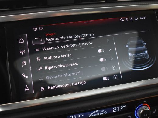 Audi Q3 45 TFSI e S Edition 245Pk | Glazen Schuifdak | Achteruitrijcamera | Lederen bekleding | Stoelverw... ActivLease financial lease