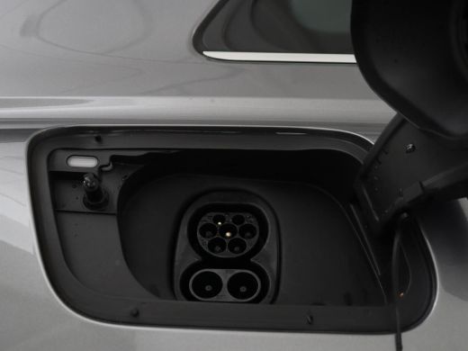 Audi Q4 e-tron 40 Launch edition Advanced Plus 77 kWh | SOH 94% | Warmtepomp | Stoelverwarming | Adaptive cruise... ActivLease financial lease