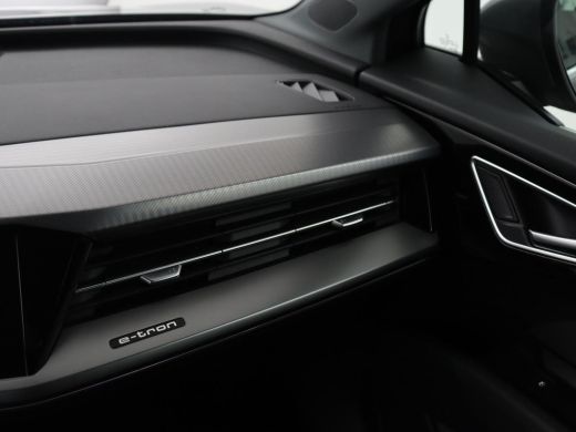 Audi Q4 e-tron 40 Launch edition Advanced Plus 77 kWh | SOH 94% | Warmtepomp | Stoelverwarming | Adaptive cruise... ActivLease financial lease