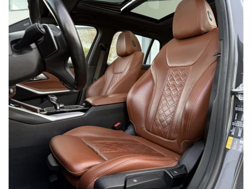 BMW 3 Serie Touring Aut. 330e High Exe. M-Sport Individual | SoH 98% | Trekhaak | Panorama | 360 Camera | Led... ActivLease financial lease