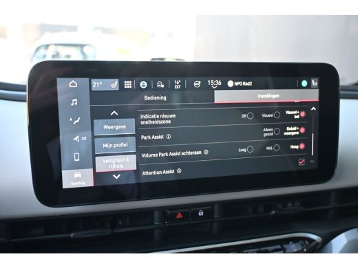 Fiat 500 1.0 Hybrid La Prima VOORRAAD-ACTIE! 8 Jaar Garantie! | Panoramadak | JBL | Vol-Leder | Stoelverwa... ActivLease financial lease