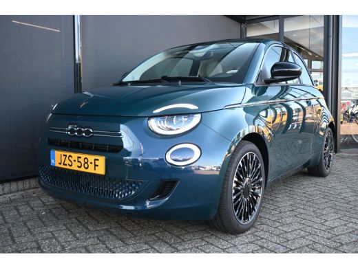 Fiat 500 1.0 Hybrid La Prima VOORRAAD-ACTIE! 8 Jaar Garantie! | Panoramadak | JBL | Vol-Leder | Stoelverwa... ActivLease financial lease