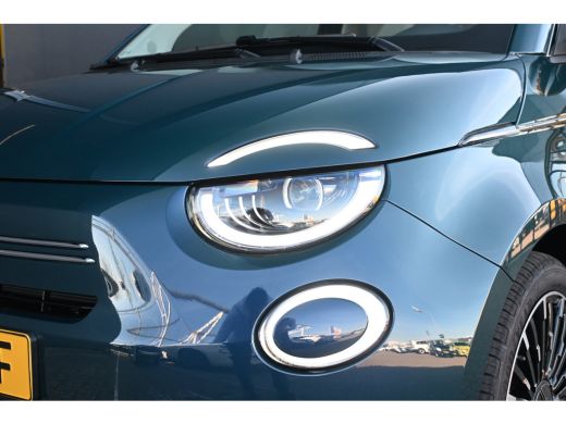 Fiat 500 1.0 Hybrid La Prima VOORRAAD-ACTIE! 8 Jaar Garantie! | Panoramadak | JBL | Vol-Leder | Stoelverwa... ActivLease financial lease