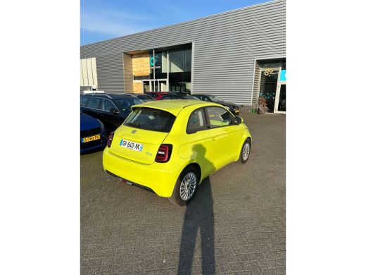 Fiat 500 Urban 24 kWh Cruise | Carplay | Digitaal Dashboard | Keyless | Climate Control | DAB | 16" Lichtm... ActivLease financial lease