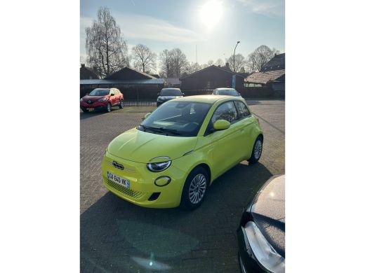 Fiat 500 Urban 24 kWh Cruise | Carplay | Digitaal Dashboard | Keyless | Climate Control | DAB | 16" Lichtm... ActivLease financial lease