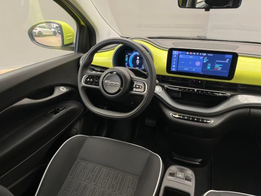 Fiat 500e Urban 24 kWh Cruise | Carplay | Digitaal Dashboard | Keyless | Climate Control | DAB | 16" Lichtm... ActivLease financial lease