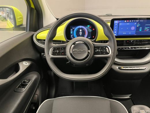 Fiat 500e Urban 24 kWh Cruise | Carplay | Digitaal Dashboard | Keyless | Climate Control | DAB | 16" Lichtm... ActivLease financial lease