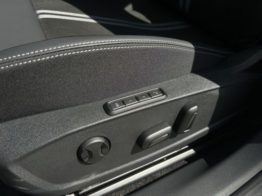 Ford Capri Collection Extended Range RWD | 360 Camera | Winterpack | Elektr. Stoelen Met Geheugen | CarPlay | ActivLease financial lease
