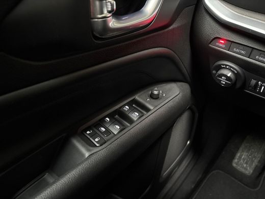 Jeep Compass 4xe 190 Plug-in Hybrid Electric Night Eagle 190Pk Automaat (VIRTUAL COCKPIT, APPLE CARPLAY, GROOT... ActivLease financial lease