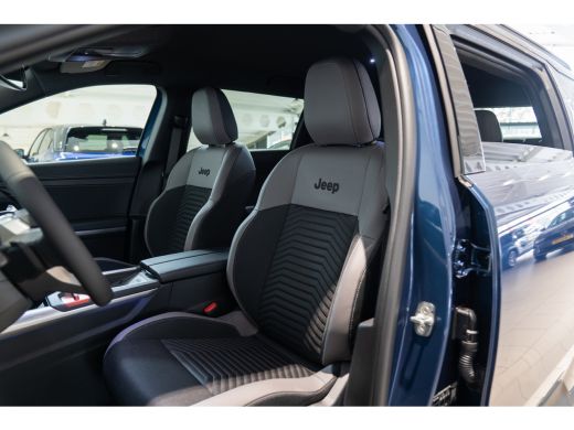 Jeep Compass Altitude | Adaptive Cruise | Camera | All Season Banden | Climate Controle ActivLease financial lease