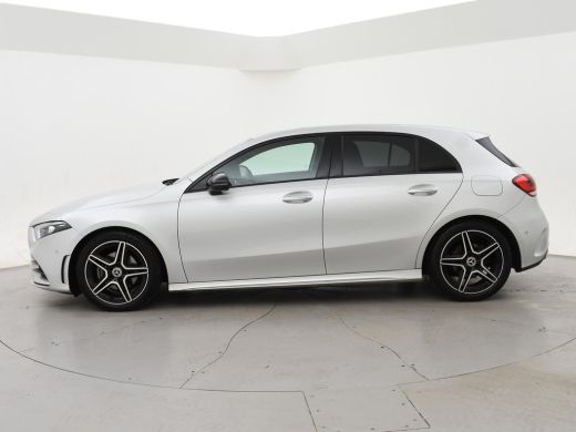 Mercedes-Benz A-Klasse 180 AUT. AMG SPORT + MBUX | SFEERVERLICHTING | CAMERA | SPORTSTOELEN ActivLease financial lease