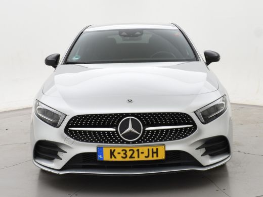 Mercedes-Benz A-Klasse 180 AUT. AMG SPORT + MBUX | SFEERVERLICHTING | CAMERA | SPORTSTOELEN ActivLease financial lease