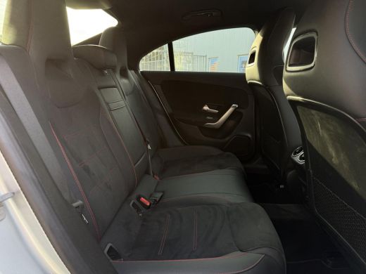 Mercedes-Benz CLA Aut. 180 AMG Sport | Trekhaak | Navi | Camera | Sfeer Verlichting | Nieuw Model | ActivLease financial lease