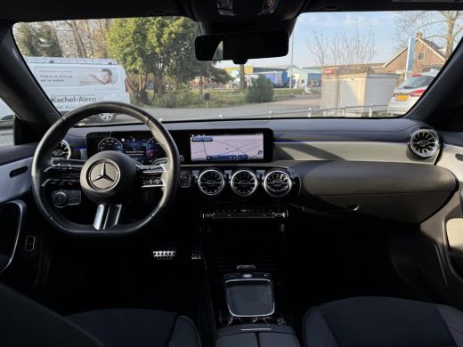Mercedes-Benz CLA Aut. 180 AMG Sport | Trekhaak | Navi | Camera | Sfeer Verlichting | Nieuw Model | ActivLease financial lease