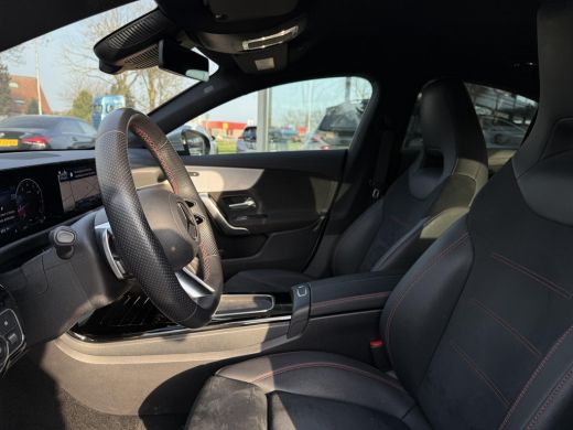 Mercedes-Benz CLA Aut. 180 AMG Sport | Trekhaak | Navi | Camera | Sfeer Verlichting | Nieuw Model | ActivLease financial lease