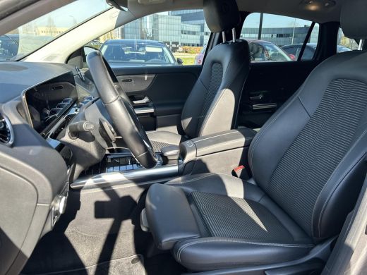 Mercedes-Benz GLA 250 e Style | Parkeersensoren | Apple carplay | Navigatie | Rijklaarprijs! | ActivLease financial lease