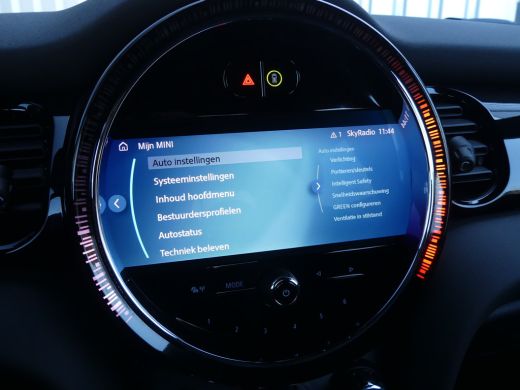 Mini Cooper S 2.0 Cooper S Classic | STOEL+VOORRUITVERWARMING | CAMERA | NAVI | GETINT GLAS | PARKEERSENSOREN |... ActivLease financial lease