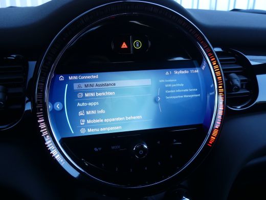 Mini Cooper S 2.0 Cooper S Classic | STOEL+VOORRUITVERWARMING | CAMERA | NAVI | GETINT GLAS | PARKEERSENSOREN |... ActivLease financial lease