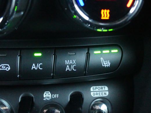 Mini Cooper S 2.0 Cooper S Classic | STOEL+VOORRUITVERWARMING | CAMERA | NAVI | GETINT GLAS | PARKEERSENSOREN |... ActivLease financial lease