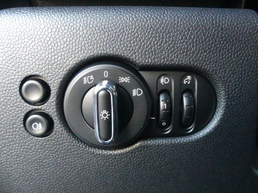 Mini Cooper S 2.0 Cooper S Classic | STOEL+VOORRUITVERWARMING | CAMERA | NAVI | GETINT GLAS | PARKEERSENSOREN |... ActivLease financial lease