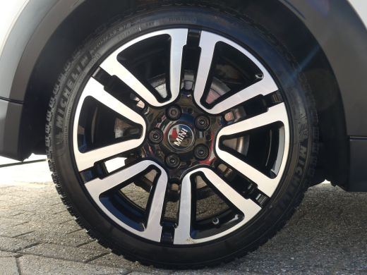 Mini Cooper S 2.0 Cooper S Classic | STOEL+VOORRUITVERWARMING | CAMERA | NAVI | GETINT GLAS | PARKEERSENSOREN |... ActivLease financial lease