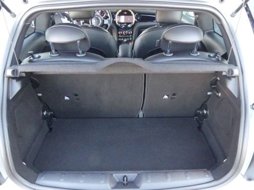 Mini Cooper S 2.0 Cooper S Classic | STOEL+VOORRUITVERWARMING | CAMERA | NAVI | GETINT GLAS | PARKEERSENSOREN |... ActivLease financial lease