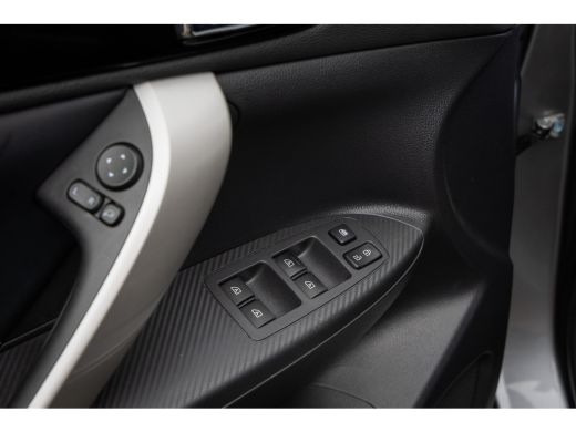 Mitsubishi Eclipse Cross 2.4 PHEV Intense+ | Trekgewicht 1500 kg. | Navi | Achteruitrijcamera | Cruise Control | Stoelverw... ActivLease financial lease