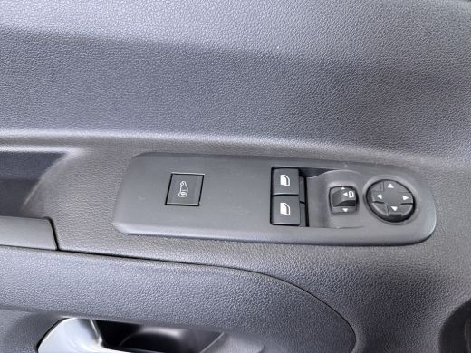 Opel Combo 1.5 BlueHDi 100 S&S L2 | BPM VRIJ FULL LED | NAVI | STOEL/RUITVERWARMING | PDC | ActivLease financial lease