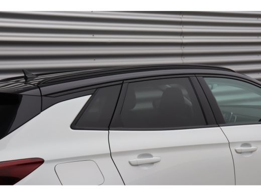 Opel Grandland 1.6 TURBO PLUG-IN HYBRID 300PK 4X4 GSE / NAVI / LEDER / CLIMA / LED / PDC / 20" LMV / CAMERA / AF... ActivLease financial lease