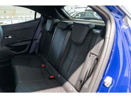 Opel Mokka 1.2 Turbo 136PK GS | Achterbank in delen neerklapbaar | Achteruitrijcamera | Afwijkende dakkleur ActivLease financial lease