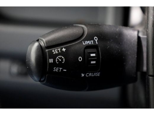 Opel Vivaro 1.5 CDTI 102pk XS Compact Edition Airco/Sortimo Inrichting 10-2019 ActivLease financial lease