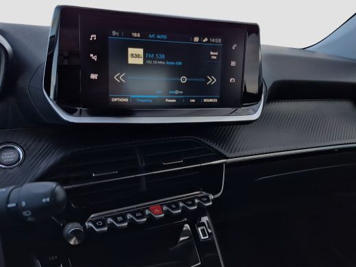 Peugeot 2008 1.2 PureTech Allure Pack Camera | Full map navigatie | Climate control | Carplay/android auto | P... ActivLease financial lease