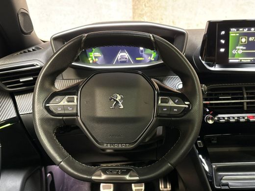 Peugeot 2008 1.2 PureTech GT-Line Sport (PANORAMADAK, VIRTUAL COCKPIT, APPLE CARPLAY, GROOT NAVI, 360 CAMERA, ... ActivLease financial lease