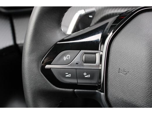 Peugeot 208 1.2 Hybrid 110 e-DCS6 Allure | Automaat | Navigatie | Camera voor + achter | Apple carplay | Adap... ActivLease financial lease