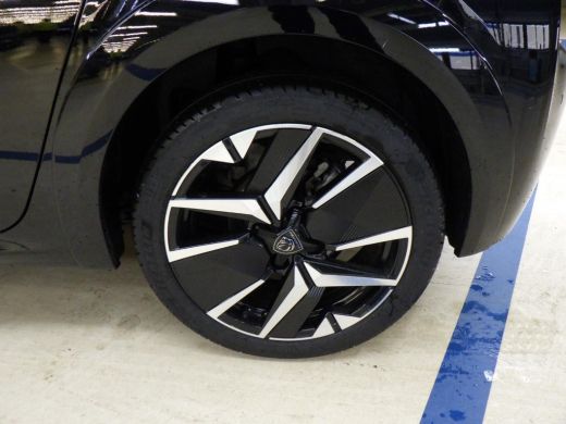 Peugeot 208 1.2 Hybrid 145 e-DCS6 GT | Automaat | Navigatie | Camera voor + achter | Apple carplay | Adaptiev... ActivLease financial lease