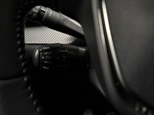 Peugeot 208 1.2 PureTech Sport (APPLE CARPLAY, NAVIGATIE, PARKEERSENSOREN, SPORTSTOELEN, CRUISE, NIEUWE APK, ... ActivLease financial lease