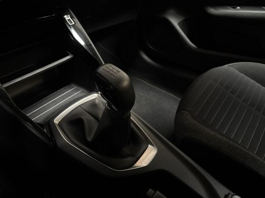 Peugeot 208 1.2 PureTech Sport (APPLE CARPLAY, NAVIGATIE, PARKEERSENSOREN, SPORTSTOELEN, CRUISE, NIEUWE APK, ... ActivLease financial lease