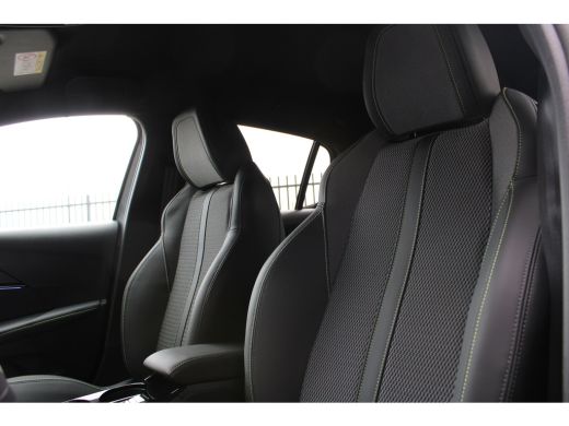 Peugeot 208 GT Hybrid 110 e-DCS6 Automaat | Mild Hybrid | Navigatie | Camera | Adaptieve cruise control | ActivLease financial lease