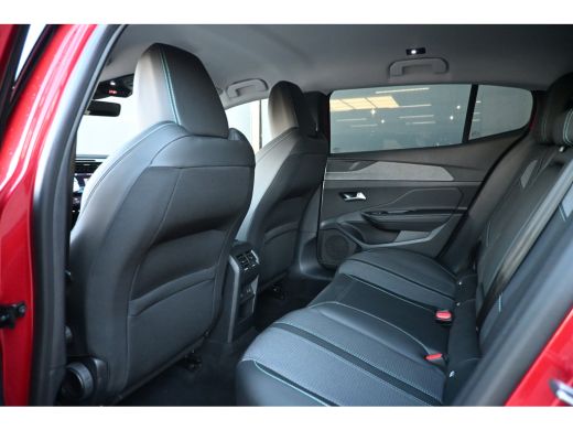 Peugeot 408 1.2 Hybrid 145 e-DCS6 Allure | Adaptive Cruise | Navigatie | Achteruitrijcamera | Climate Control... ActivLease financial lease