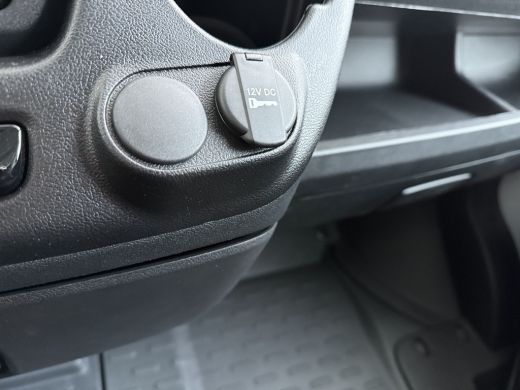 Peugeot Boxer 2.2 BlueHDi 140pk L2H2 3.5t | NIEUW BPM VRIJ! | CAMERA | STOELVERW | PDC ActivLease financial lease