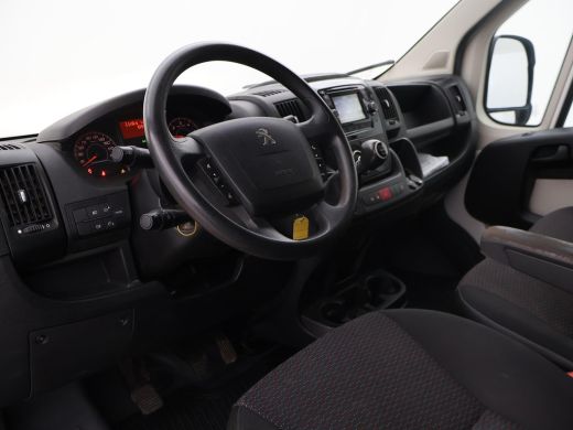 Peugeot Boxer 330 2.0 BLUEHDI 130 PK EURO 6 + CAMERA | TREKHAAK | NAVIGATIE | CRUISE | AIRCO ActivLease financial lease