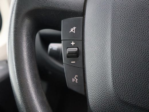 Peugeot Boxer 330 2.0 BLUEHDI 130 PK EURO 6 + CAMERA | TREKHAAK | NAVIGATIE | CRUISE | AIRCO ActivLease financial lease