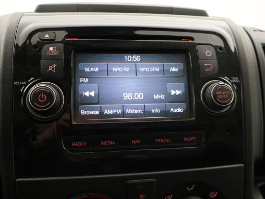 Peugeot Boxer 330 2.0 BLUEHDI 130 PK EURO 6 + CAMERA | TREKHAAK | NAVIGATIE | CRUISE | AIRCO ActivLease financial lease