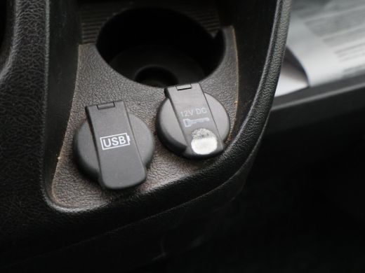 Peugeot Boxer 330 2.0 BLUEHDI 130 PK EURO 6 + CAMERA | TREKHAAK | NAVIGATIE | CRUISE | AIRCO ActivLease financial lease